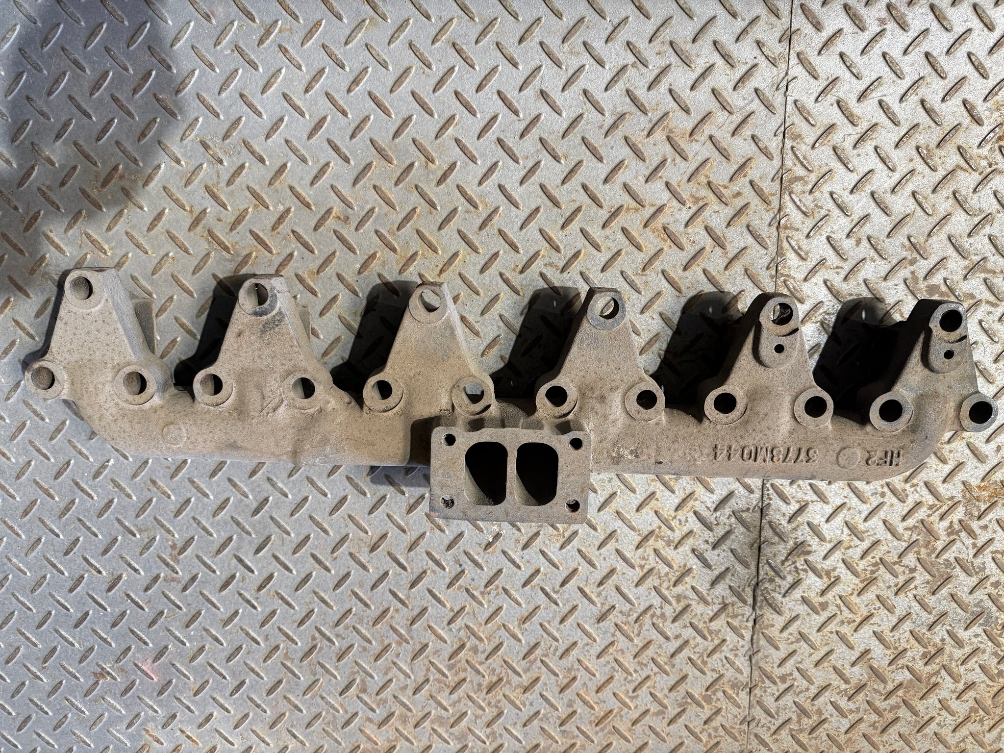 3778M044 EXH MANIFOLD YH SERIES | Old Farts Parts