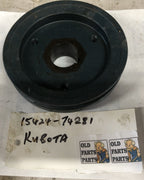 15424-74281 - Kubota front pulley